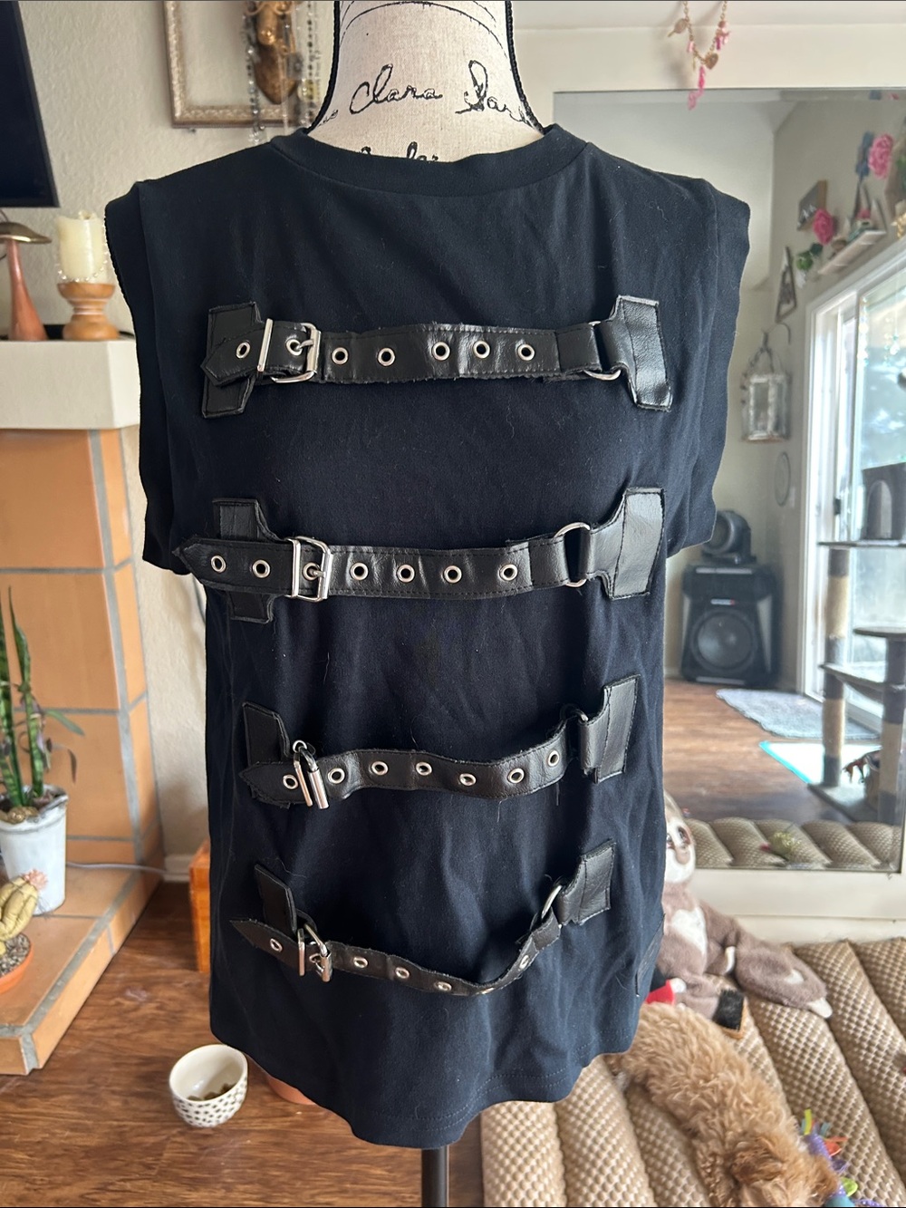 Men's Black Buckle-Accent Tank Top